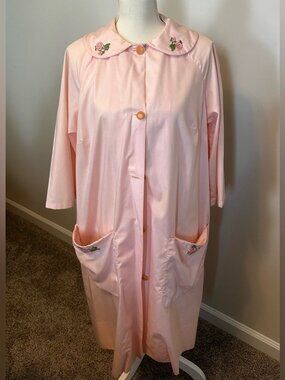 Vintage 1950s Handmade Pink Housecoat Mid Century Lounge Robe
